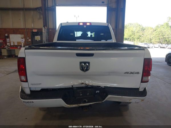 2019 RAM 1500 CLASSIC EXPRESS  4X4 6'4 BOX
