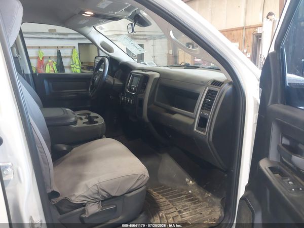 2019 RAM 1500 CLASSIC EXPRESS  4X4 6'4 BOX