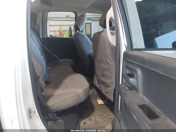 2019 RAM 1500 CLASSIC EXPRESS  4X4 6'4 BOX