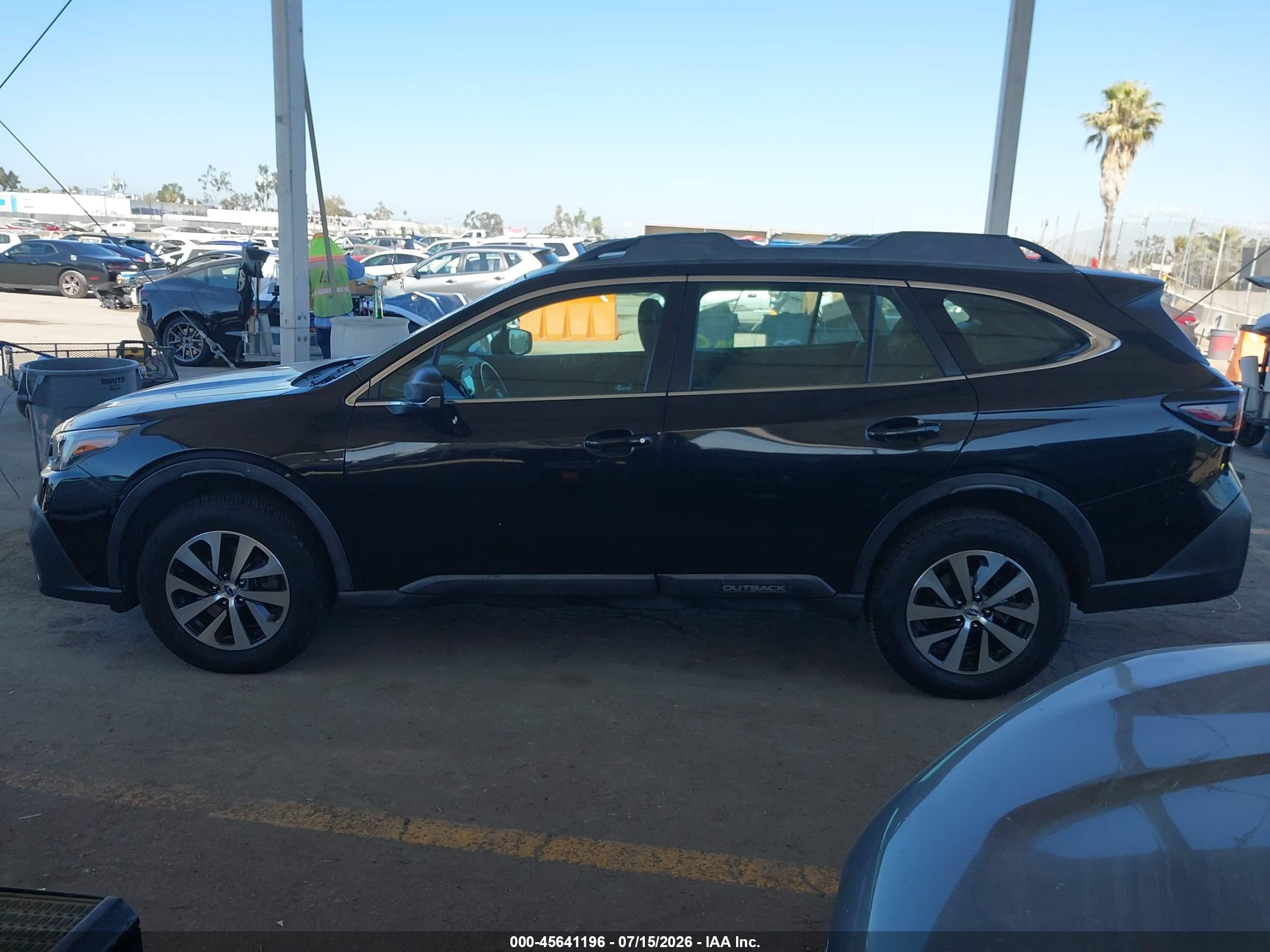 2020 SUBARU OUTBACK Base
