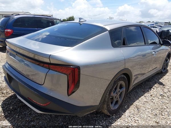 2026 KIA K4 LXS