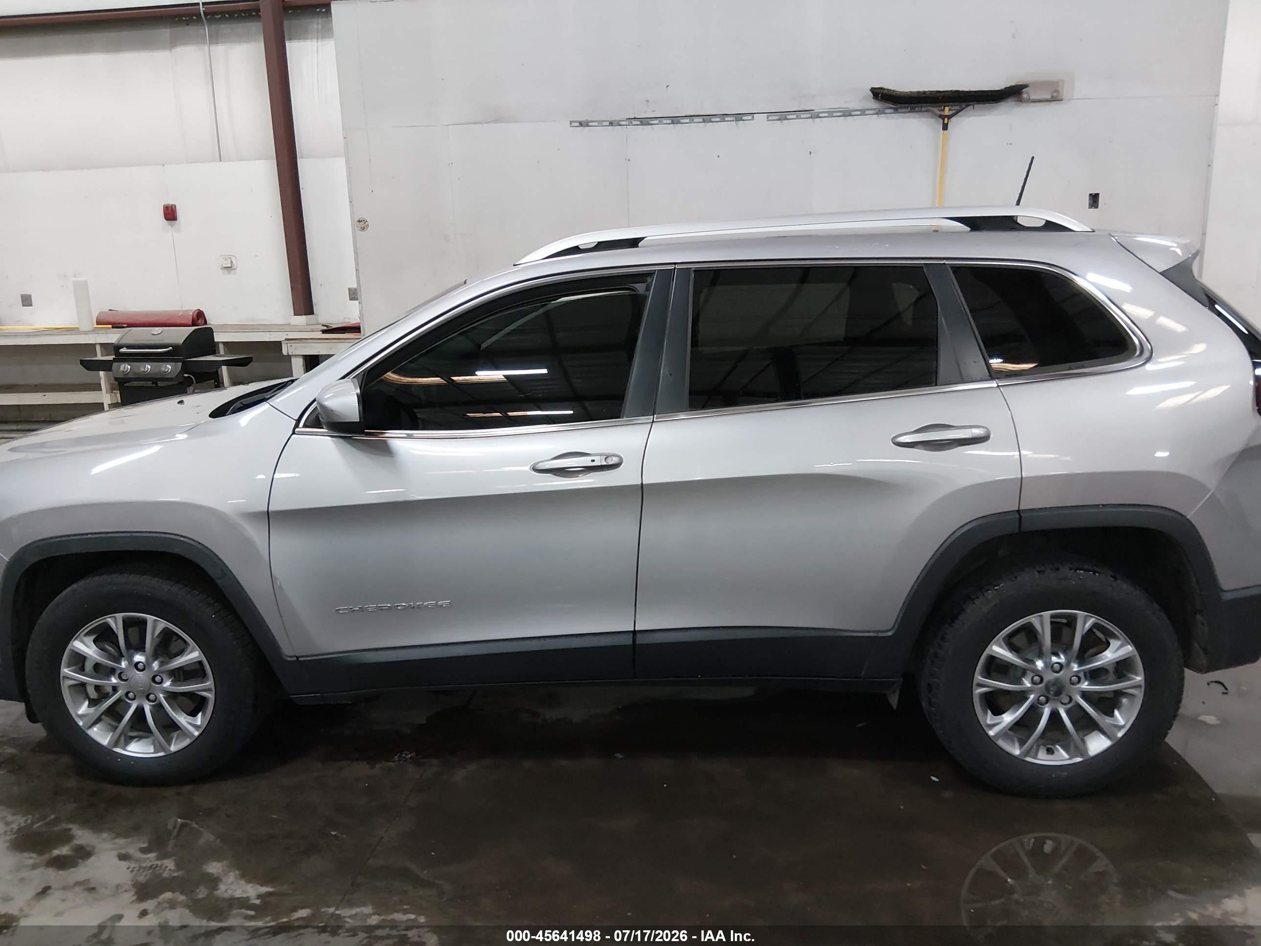 2019 JEEP CHEROKEE LATITUDE PLUS 4X4