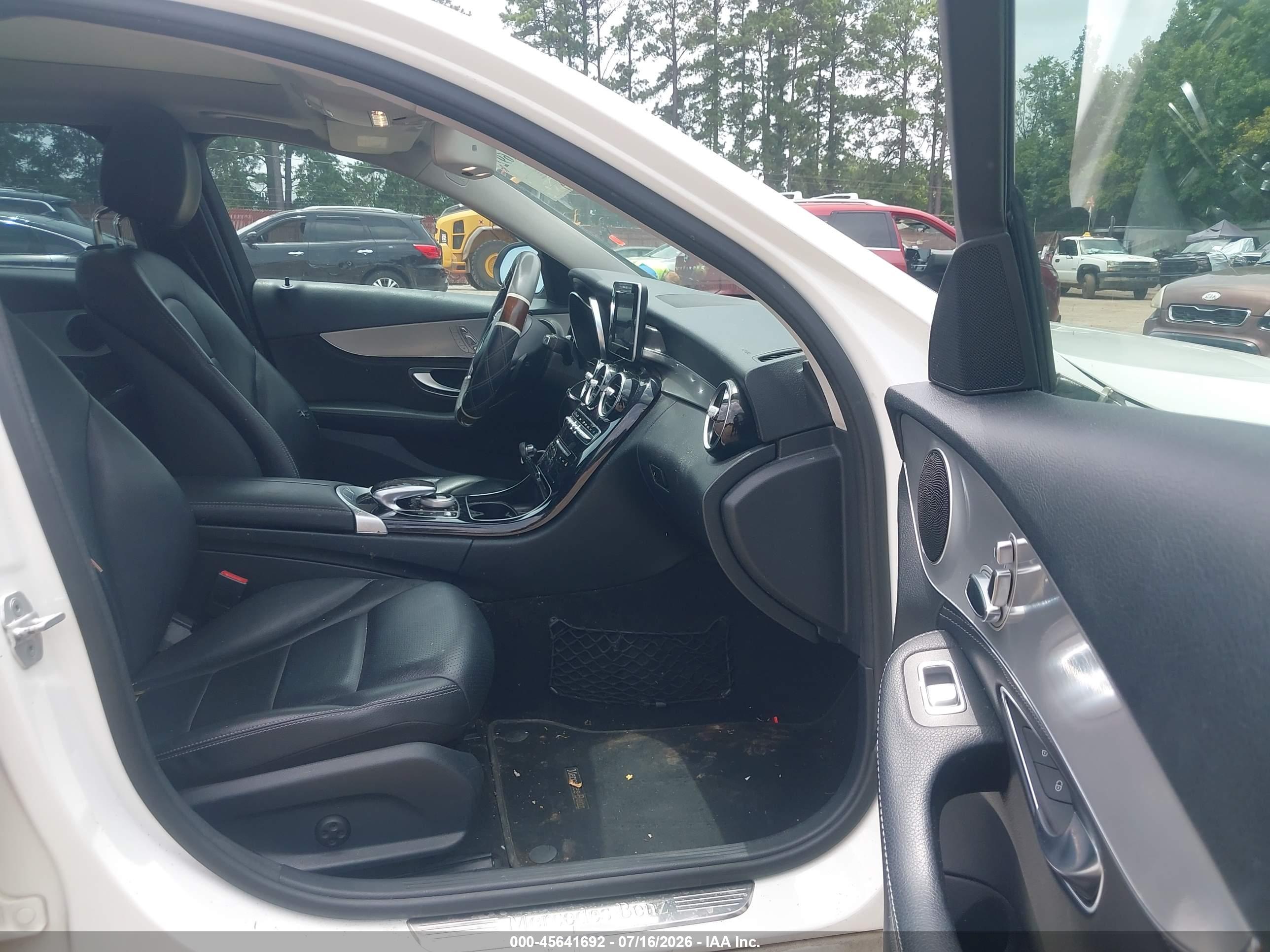 2015 MERCEDES-BENZ C 300 4MATIC