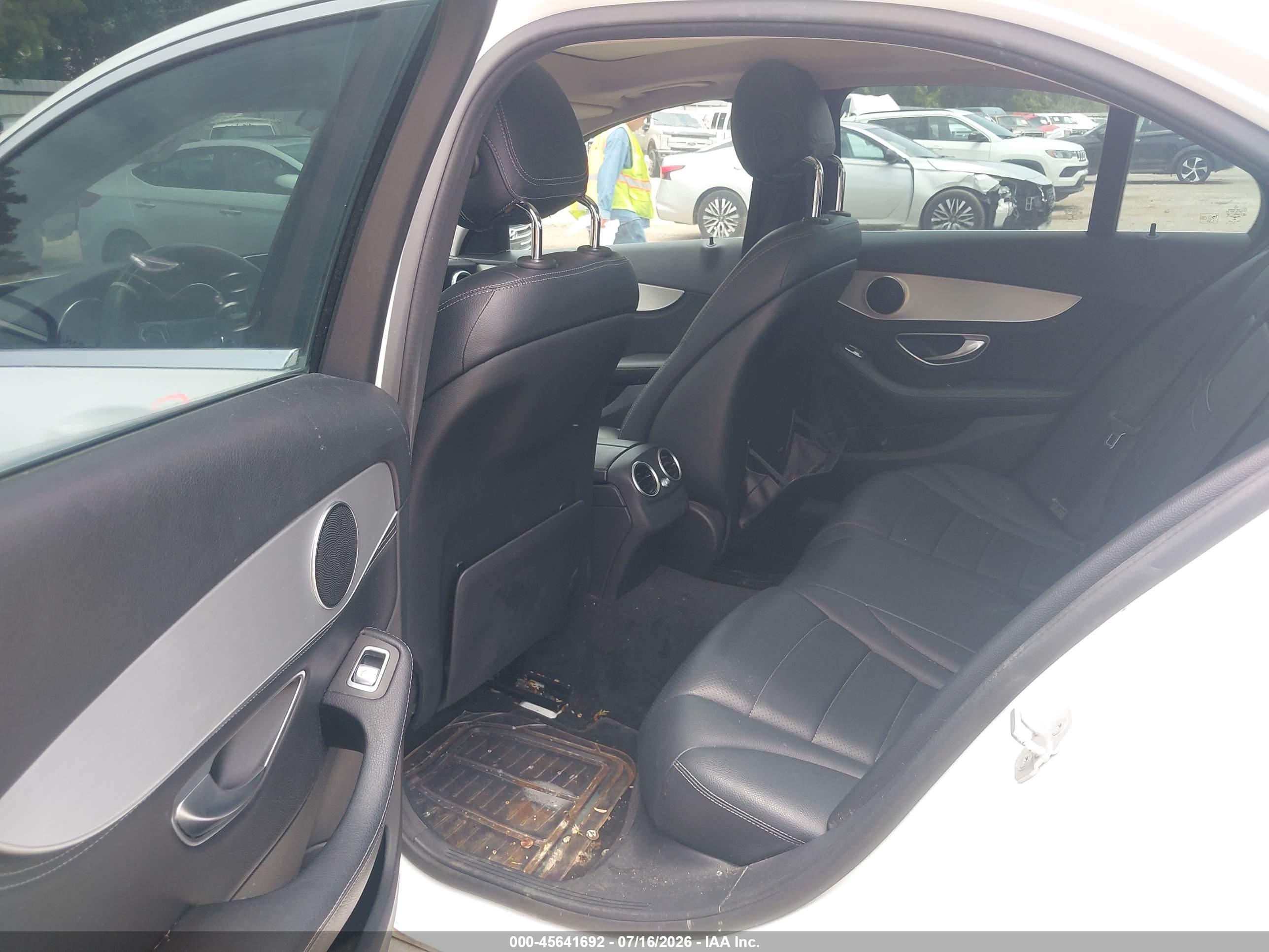 2015 MERCEDES-BENZ C 300 4MATIC
