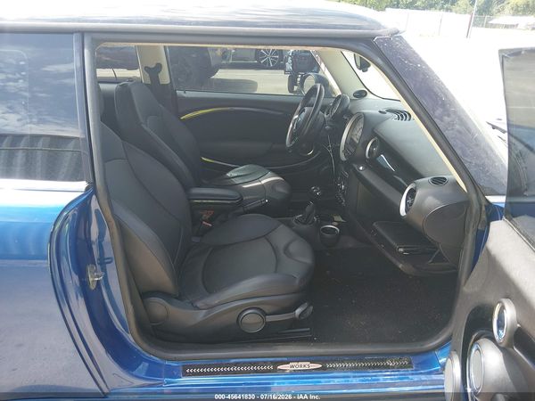 2012 MINI COOPER S