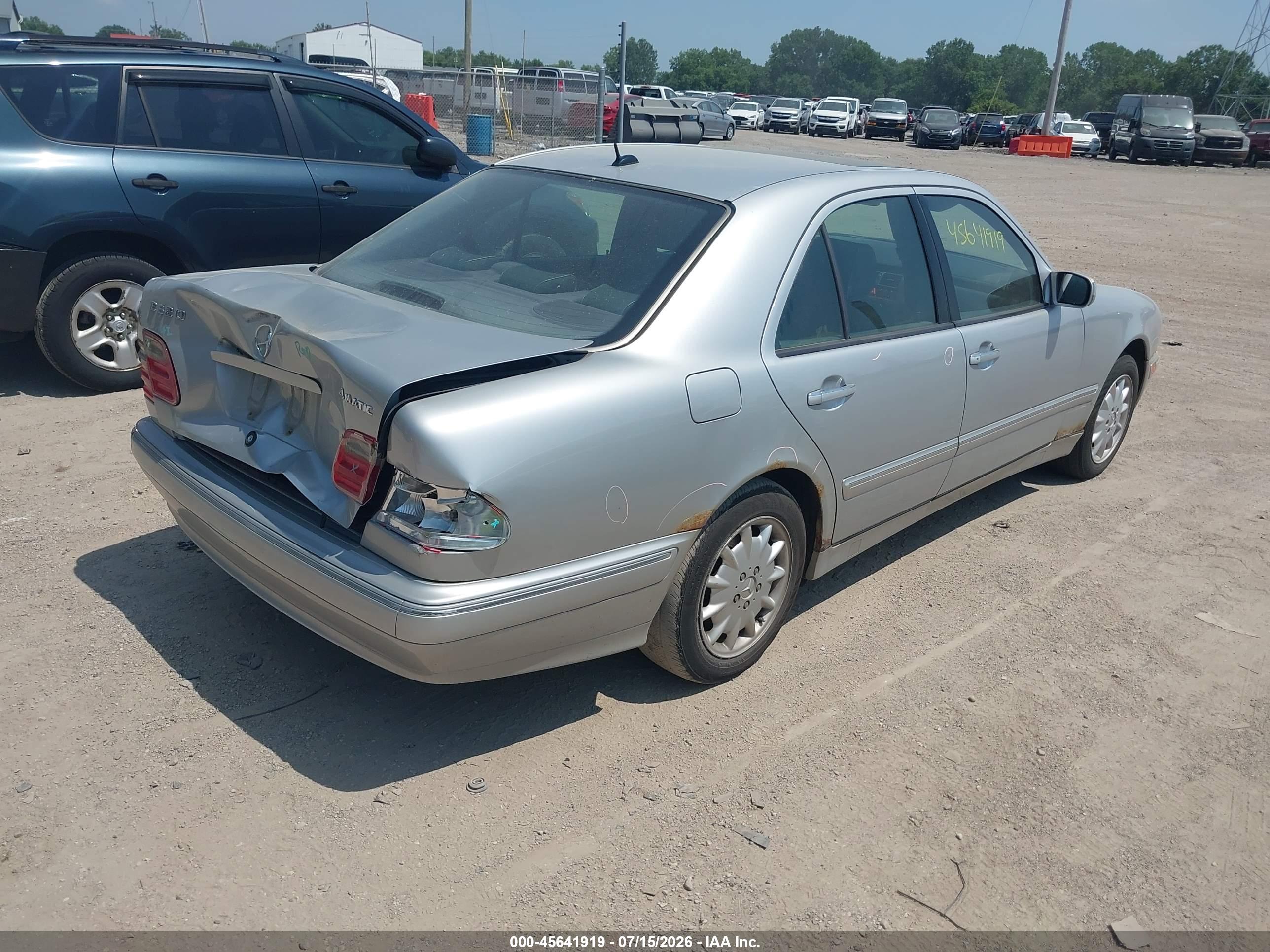 2000 MERCEDES-BENZ E 320 E320W 4-Matic