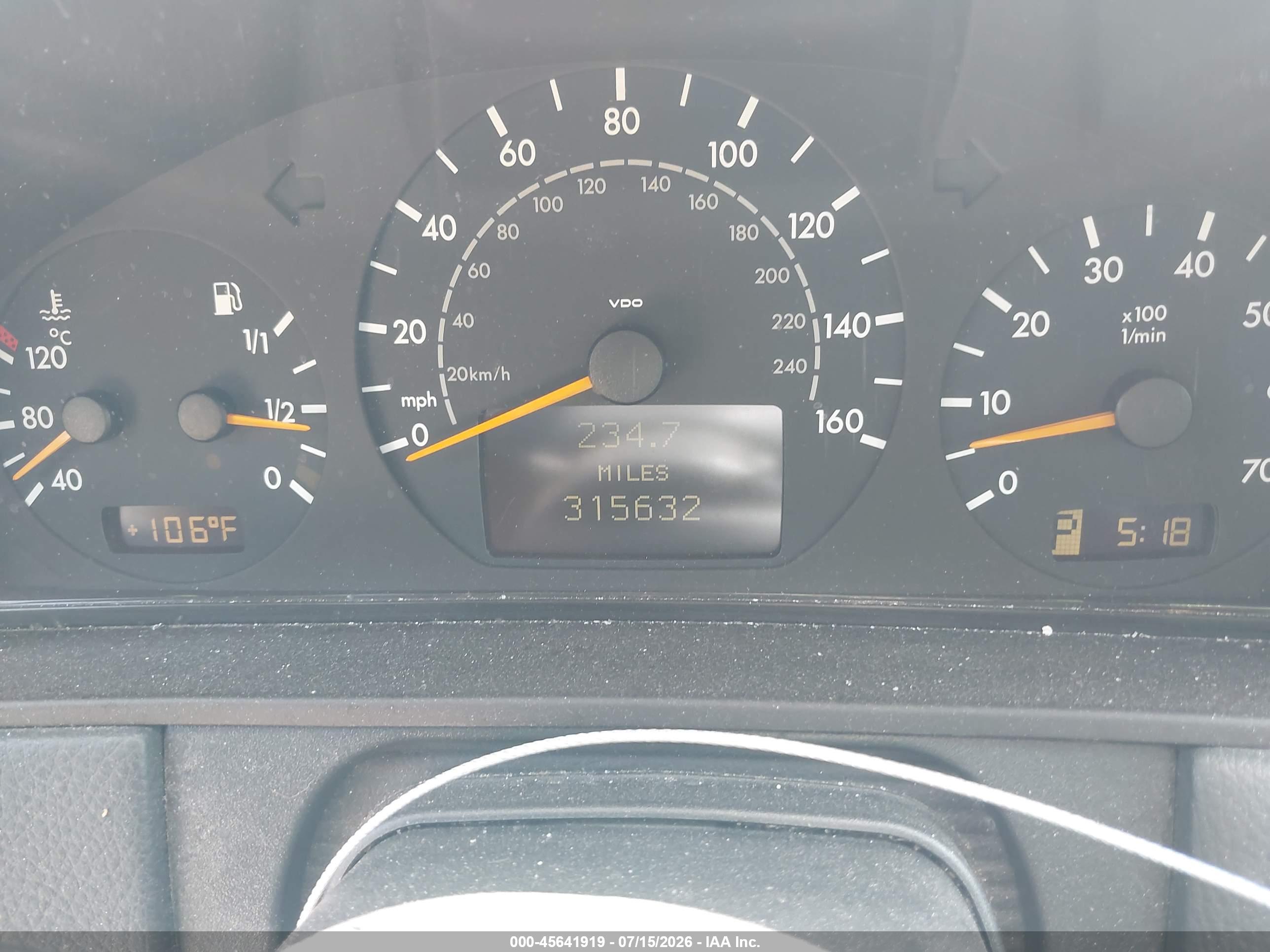 2000 MERCEDES-BENZ E 320 E320W 4-Matic