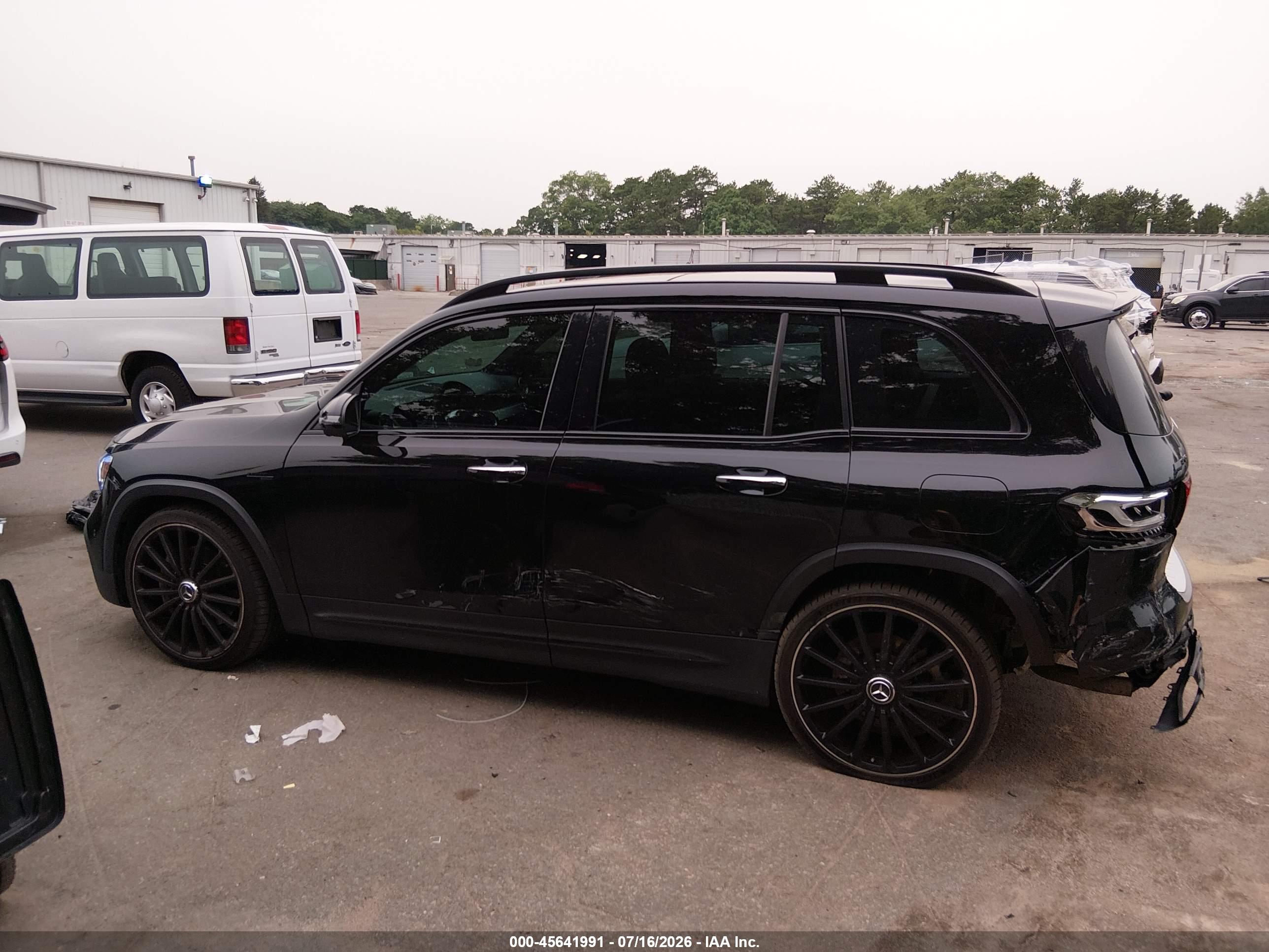 2023 MERCEDES-BENZ AMG GLB 35 4MATIC
