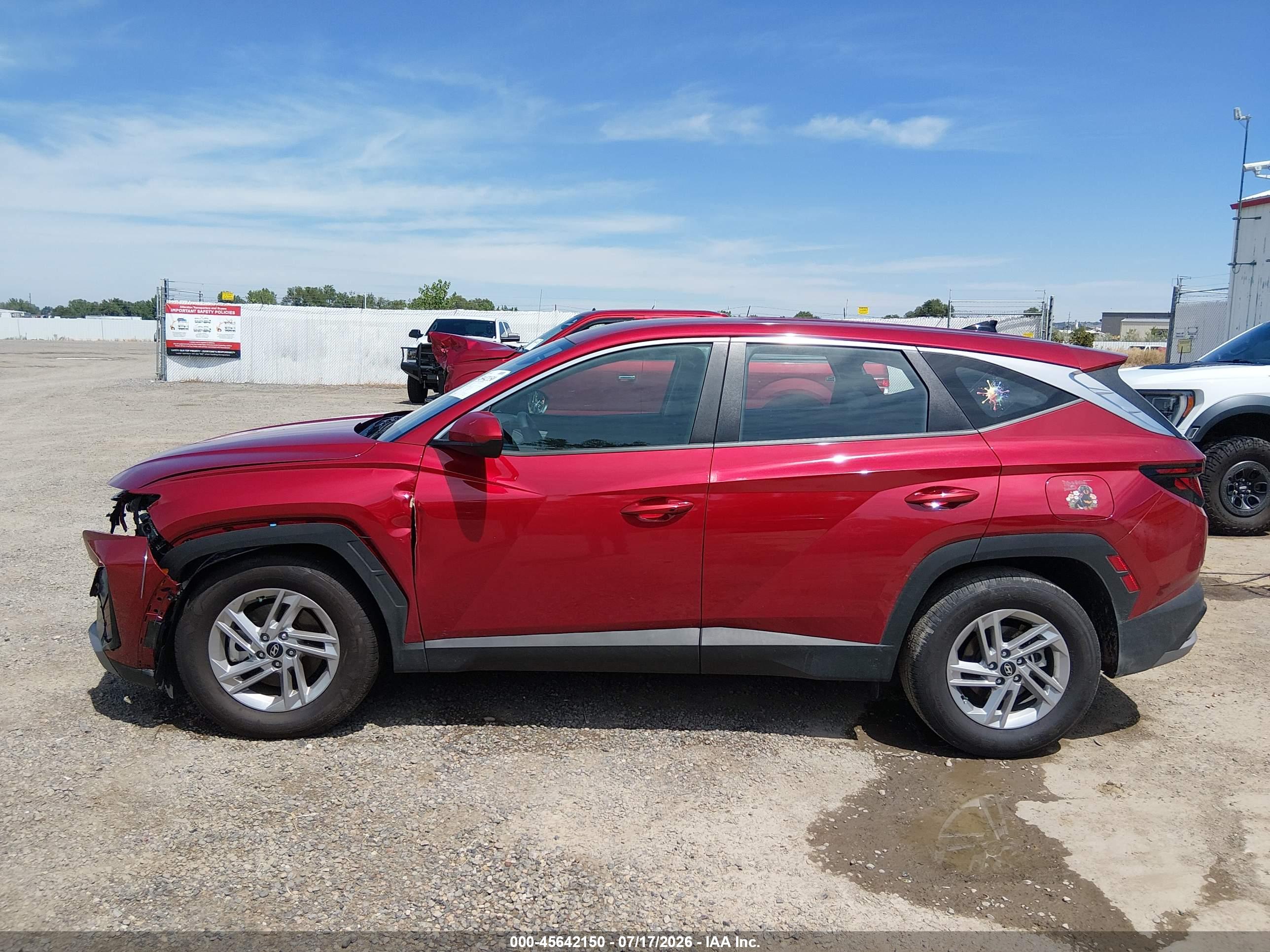 2026 HYUNDAI TUCSON SE