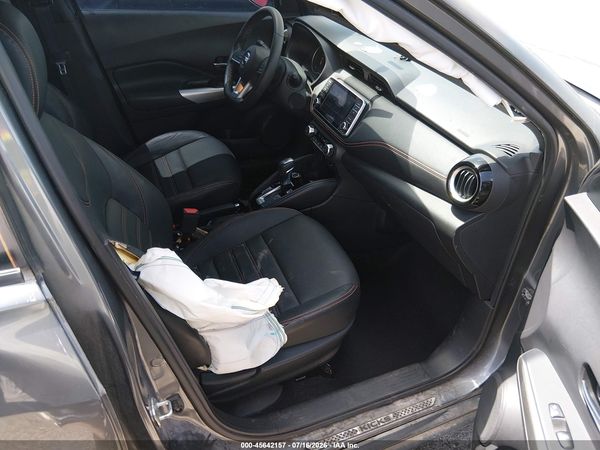 2019 NISSAN KICKS SR — I5