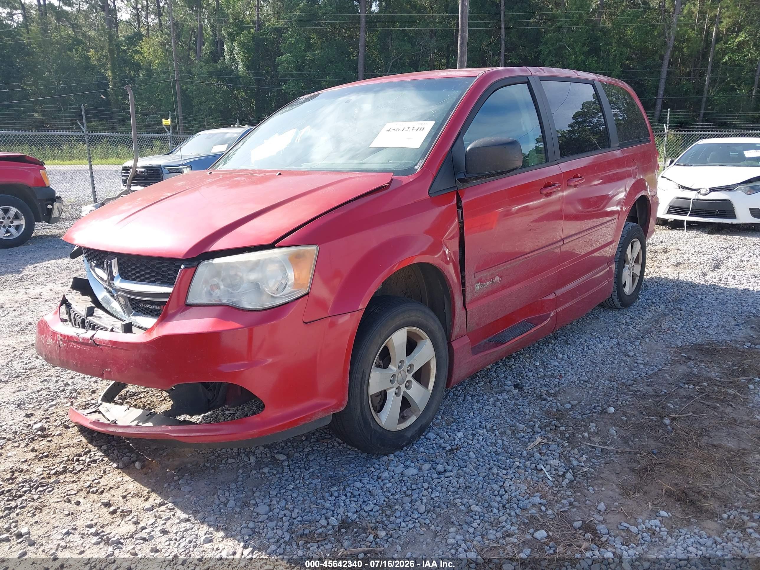 2013 DODGE GRAND CARAVAN SE — I2