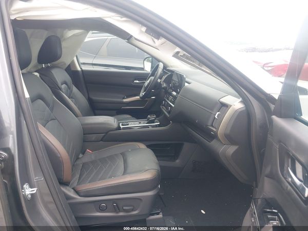 2025 NISSAN PATHFINDER PLATINUM 4WD