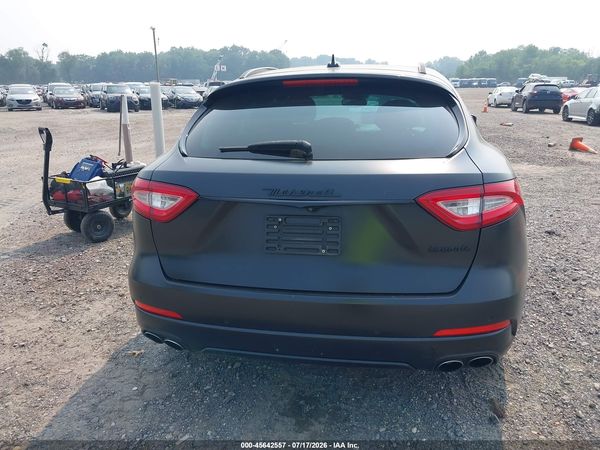 2017 MASERATI LEVANTE Luxury