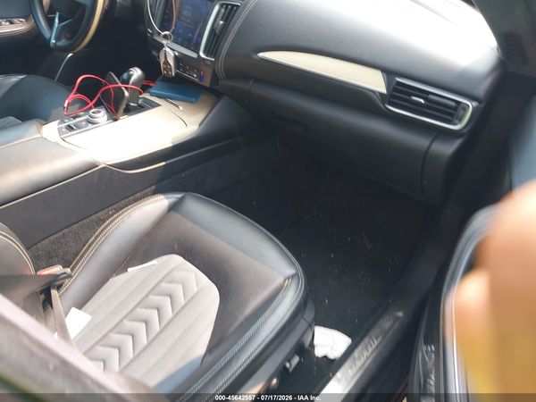 2017 MASERATI LEVANTE Luxury