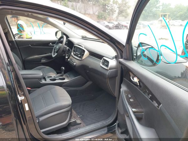 2017 KIA SORENTO 2.4L LX