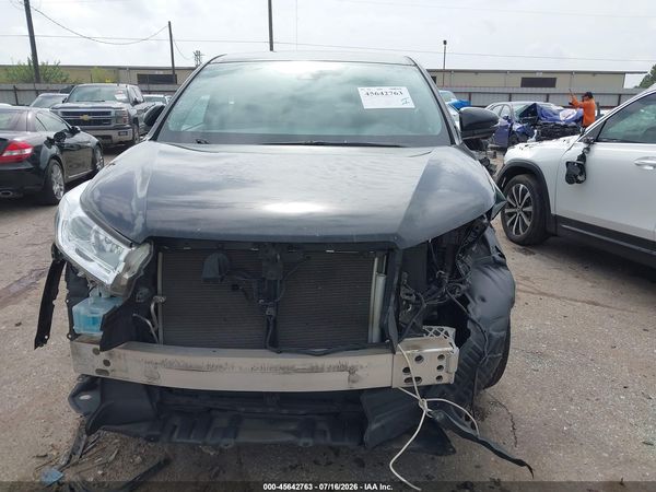 2019 TOYOTA HIGHLANDER LE