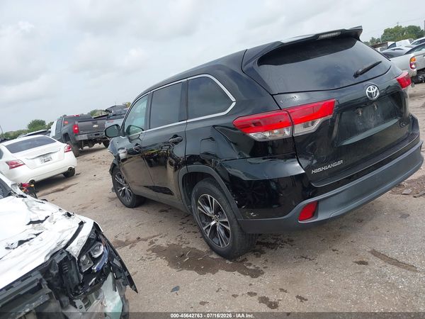 2019 TOYOTA HIGHLANDER LE