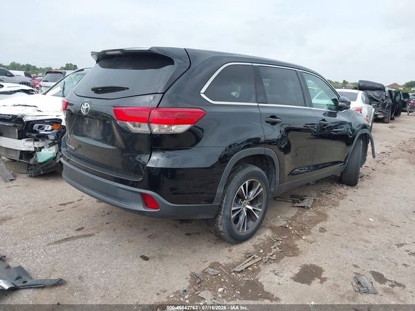 2019 TOYOTA HIGHLANDER LE