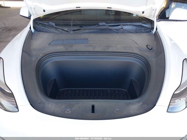 2020 TESLA MODEL Y