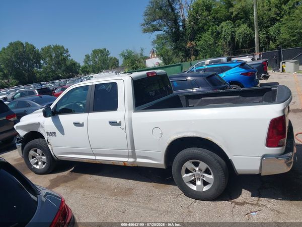 2017 RAM 1500 SLT  4X4 6'4 BOX