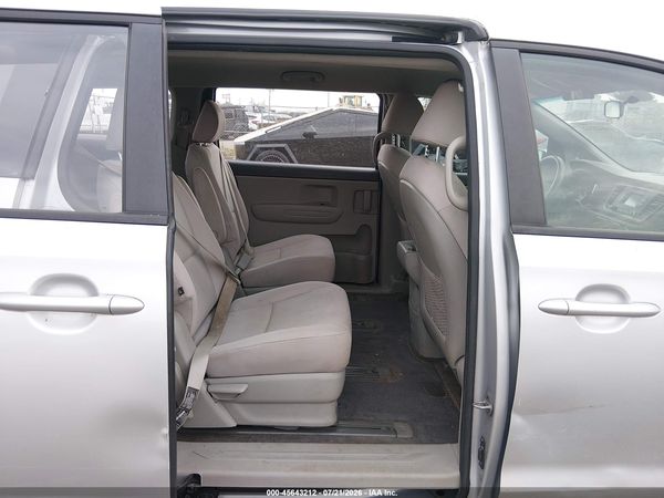 2016 KIA SEDONA L