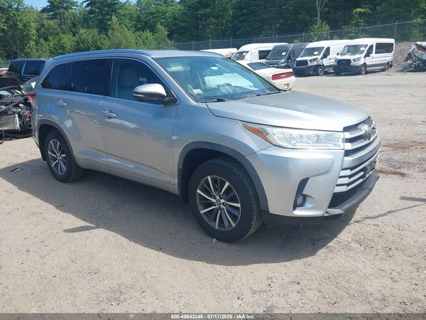 2017 TOYOTA HIGHLANDER XLE