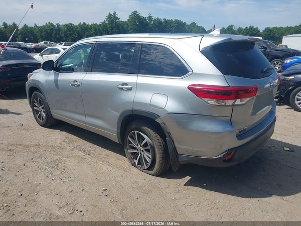 2017 TOYOTA HIGHLANDER XLE