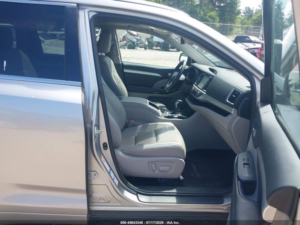 2017 TOYOTA HIGHLANDER XLE