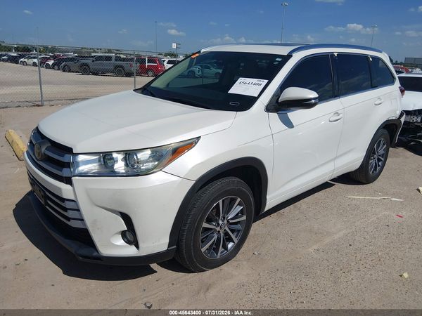 2018 TOYOTA HIGHLANDER XLE