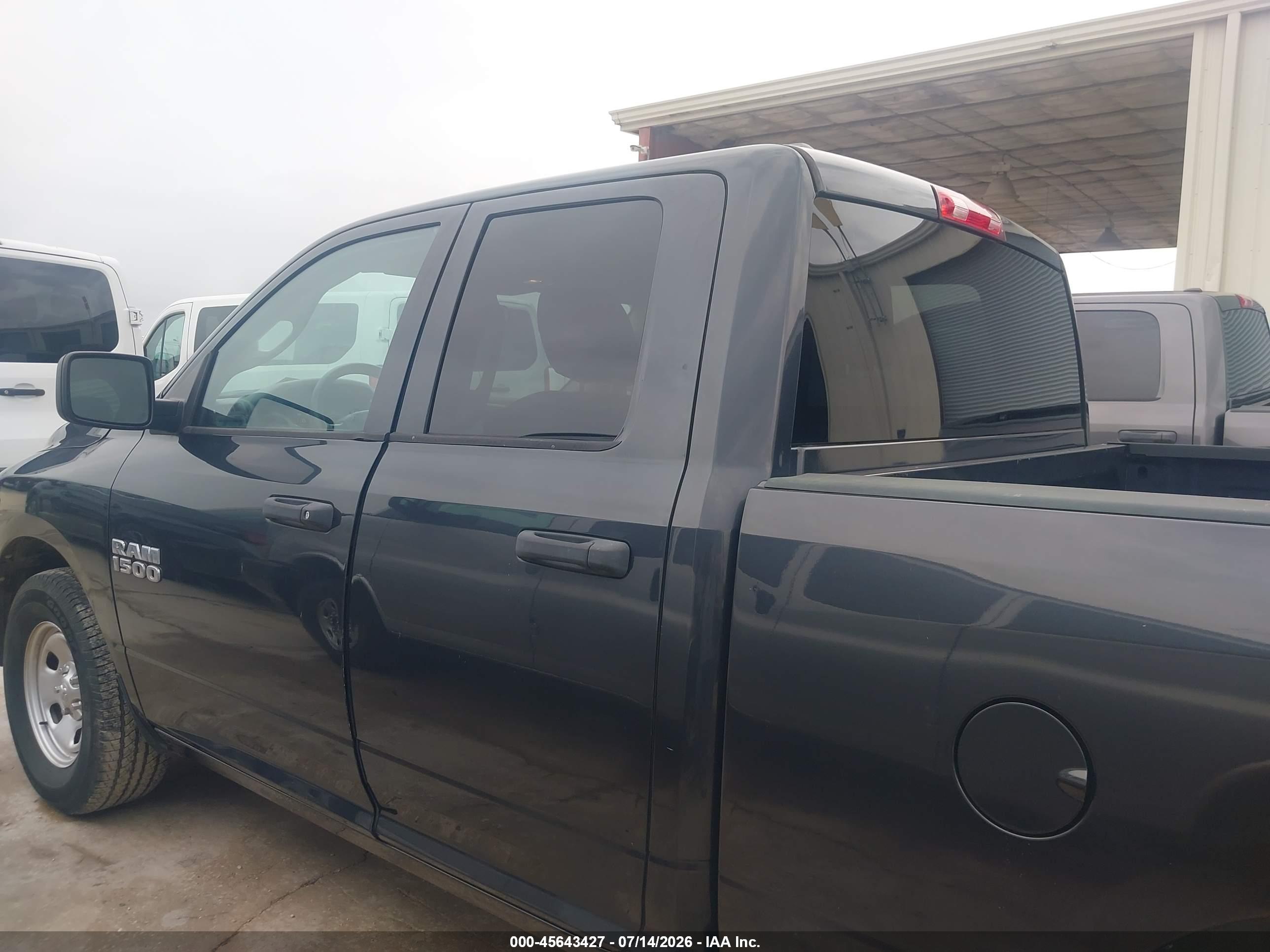 2017 RAM 1500 TRADESMAN  4X2 6'4 BOX