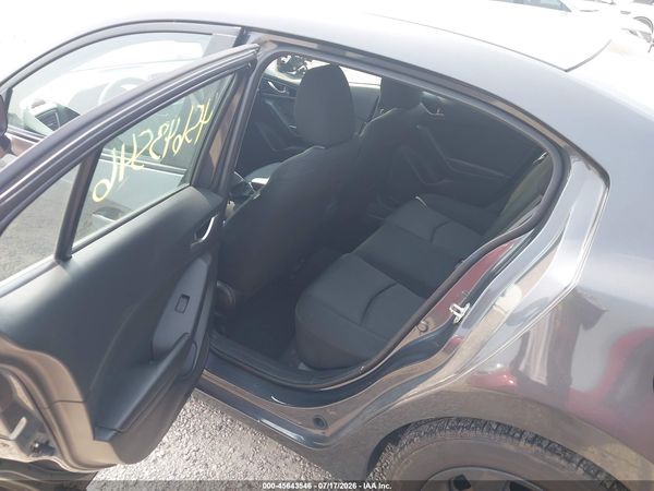2016 MAZDA MAZDA3 SV/Base