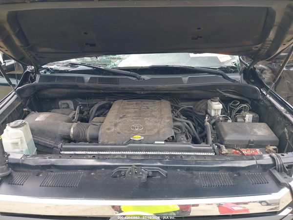 2017 TOYOTA TUNDRA SR5 5.7L V8