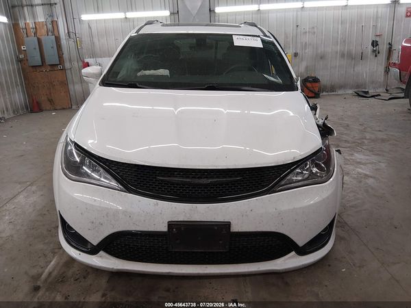 2018 CHRYSLER PACIFICA LIMITED — I115