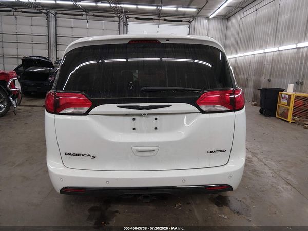 2018 CHRYSLER PACIFICA LIMITED — I119