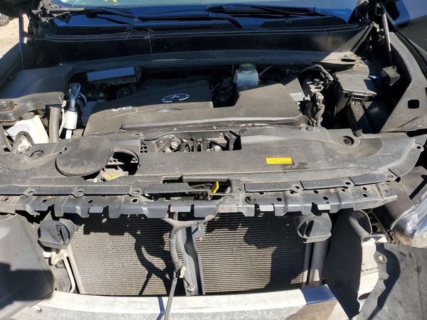 2020 INFINITI QX60 — Engine bay