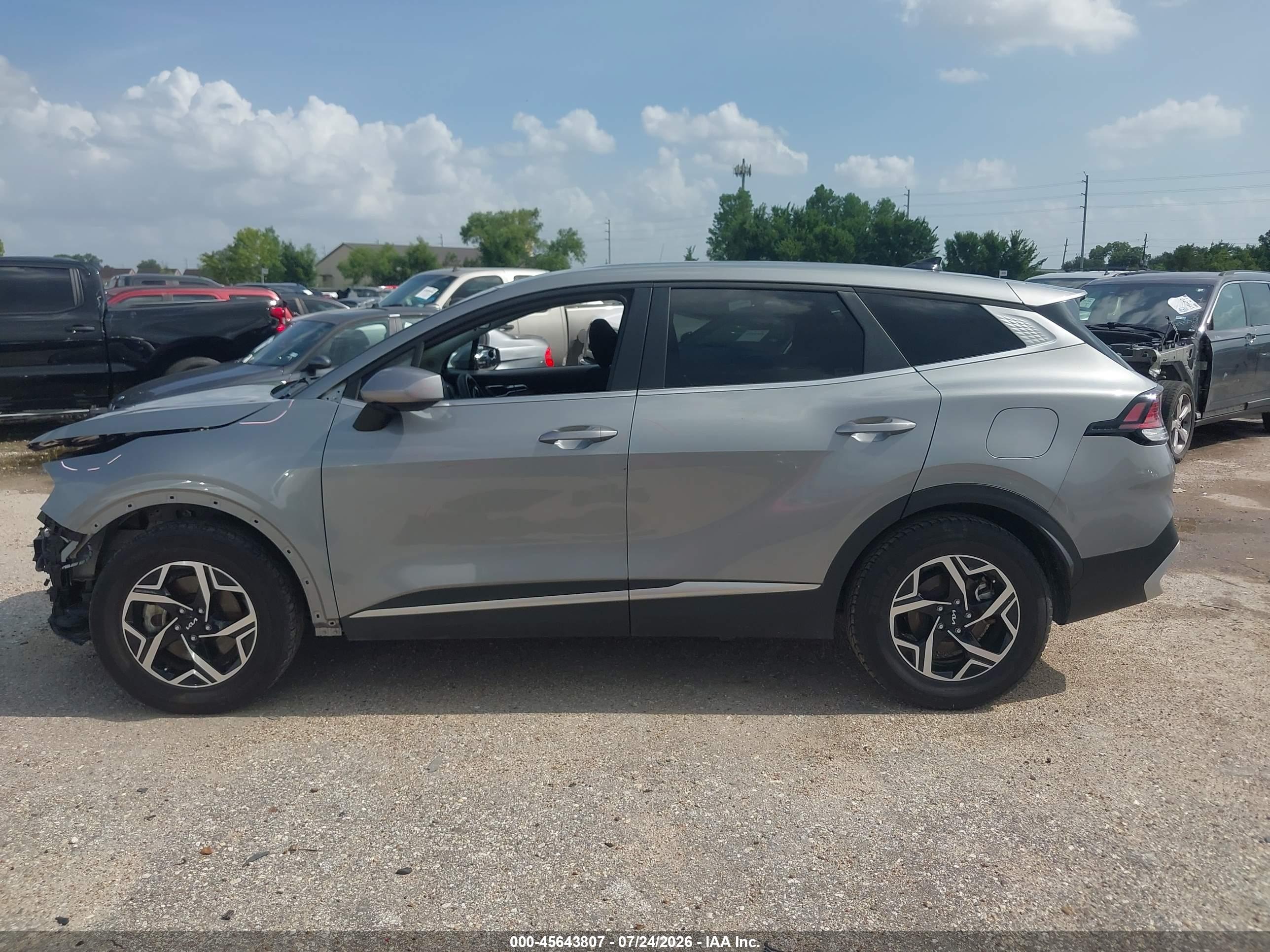 2024 KIA SPORTAGE LX