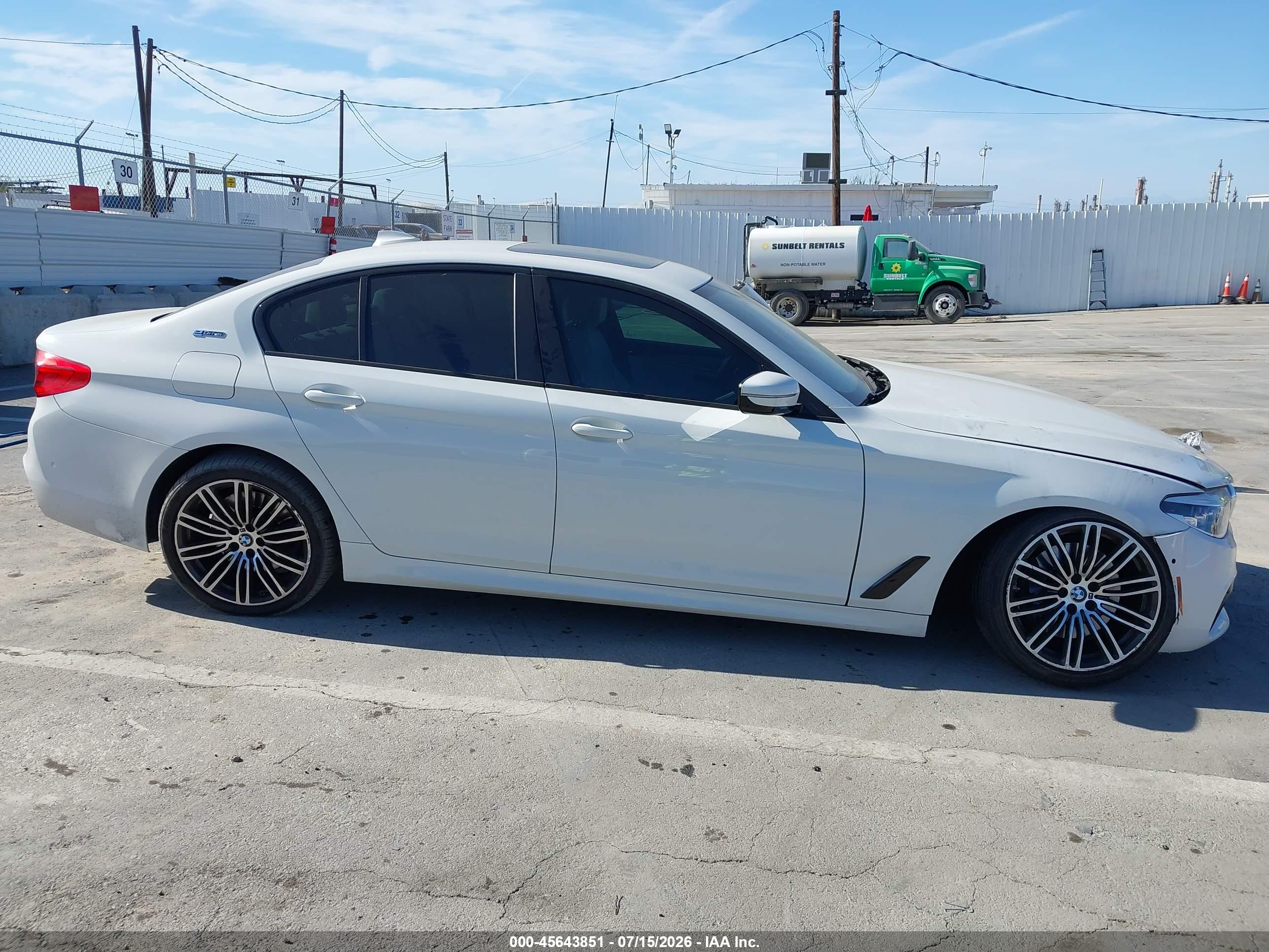 2019 BMW 530E