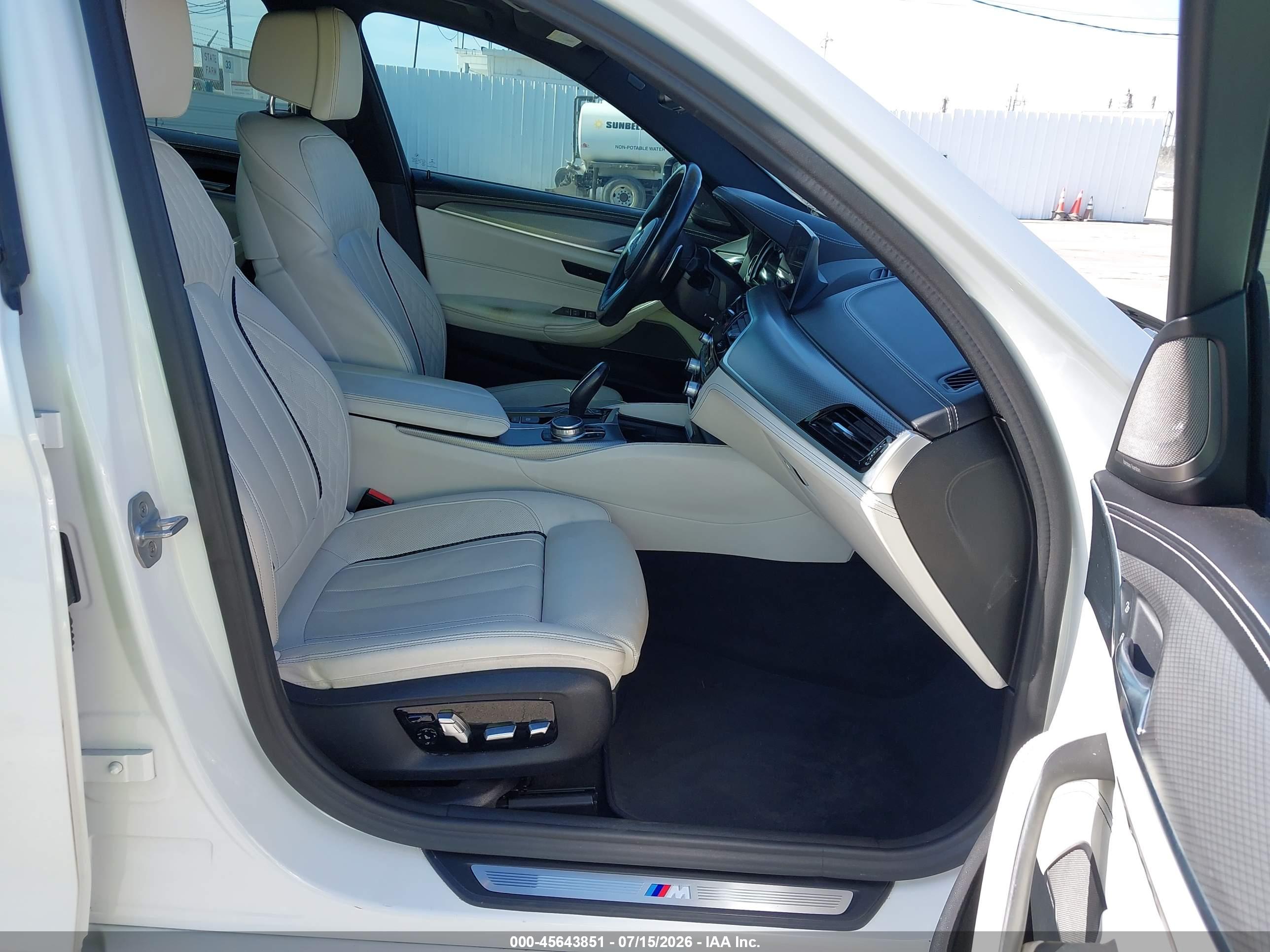 2019 BMW 530E