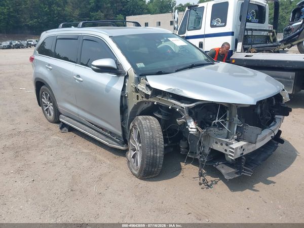 2017 TOYOTA HIGHLANDER XLE