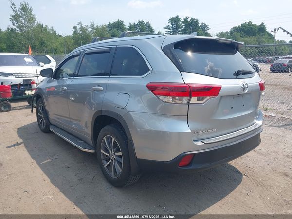 2017 TOYOTA HIGHLANDER XLE