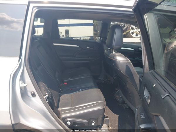 2017 TOYOTA HIGHLANDER XLE