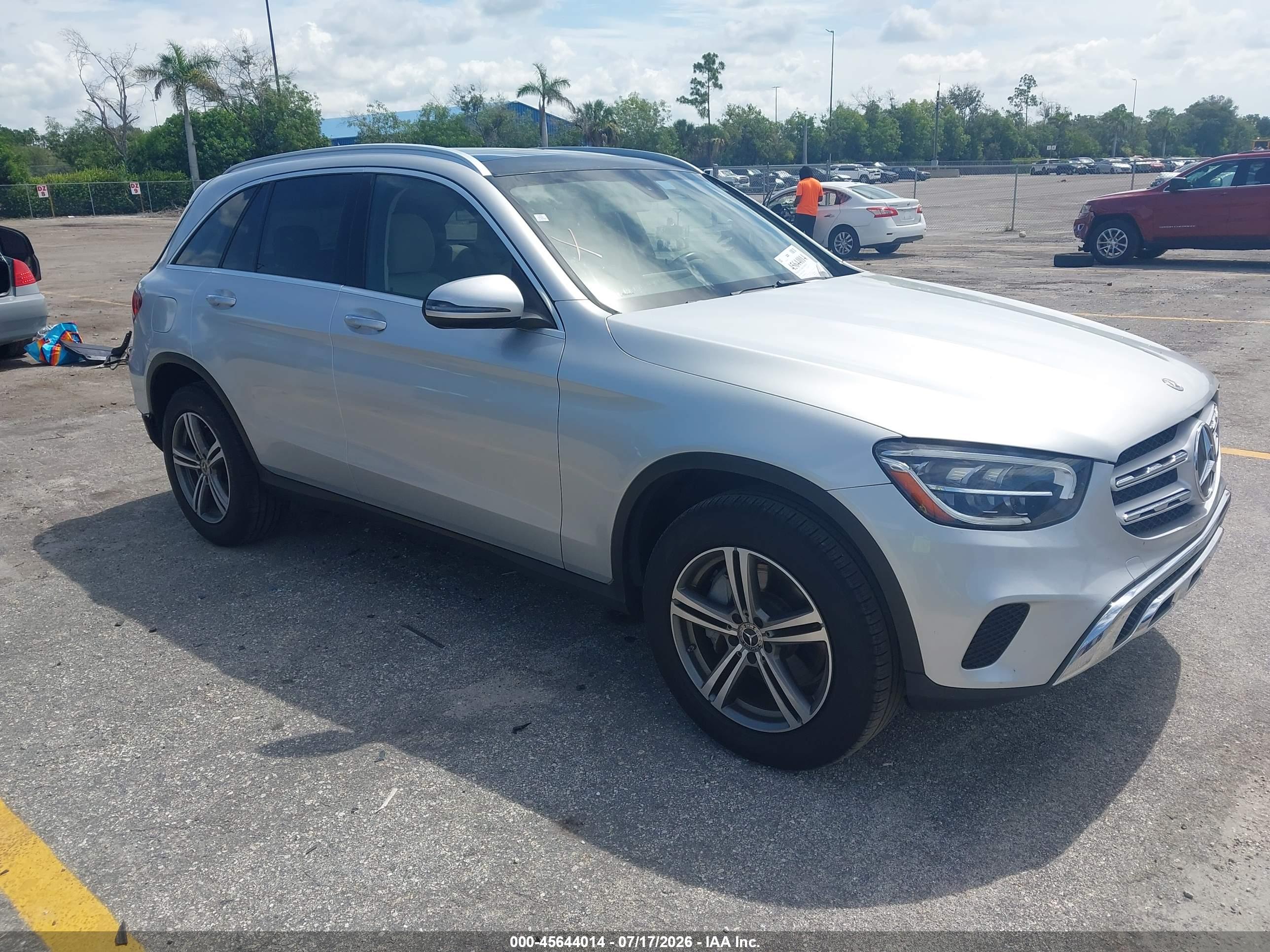 2020 MERCEDES-BENZ GLC 300 GLC300