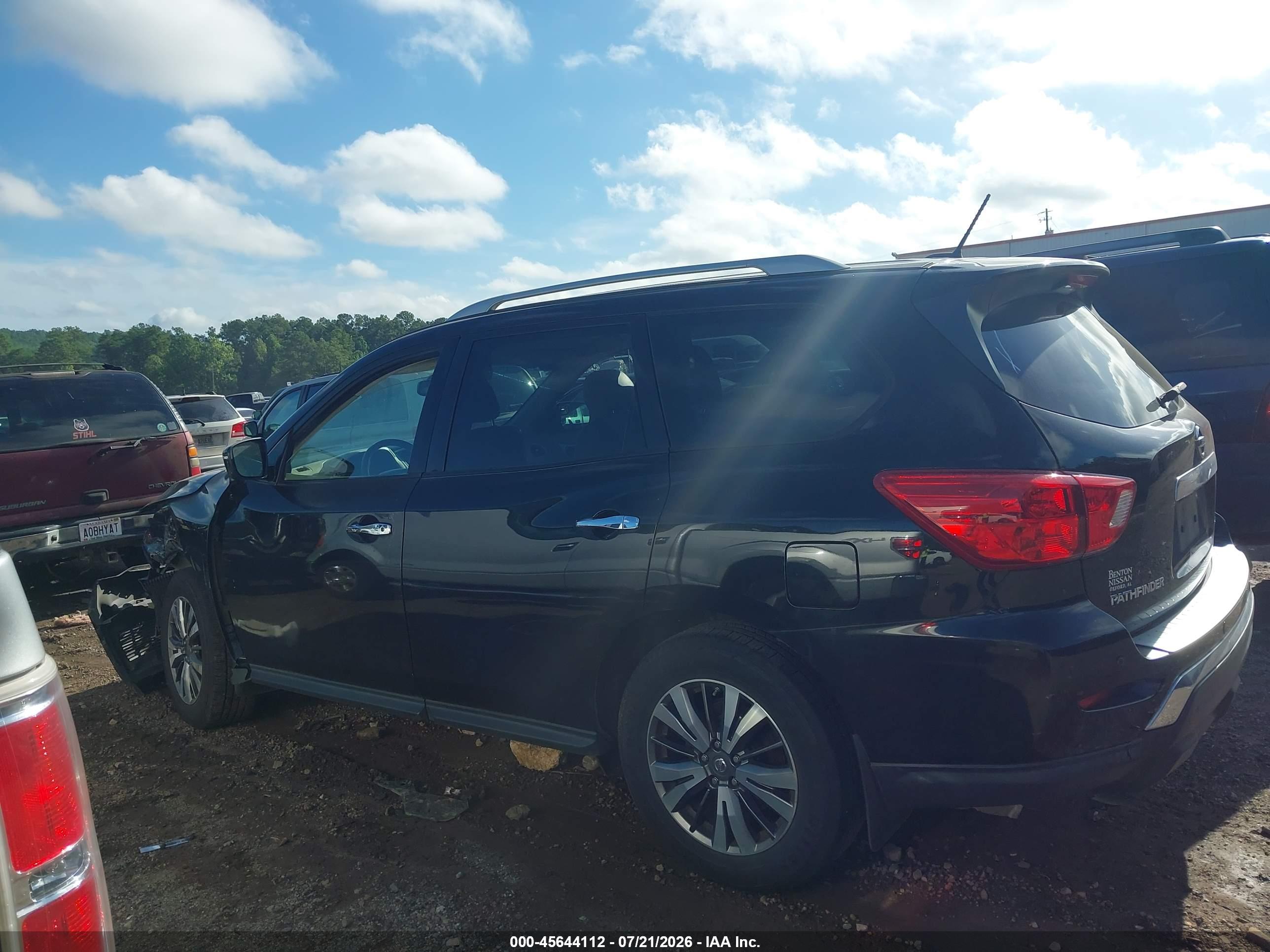 2018 NISSAN PATHFINDER SL