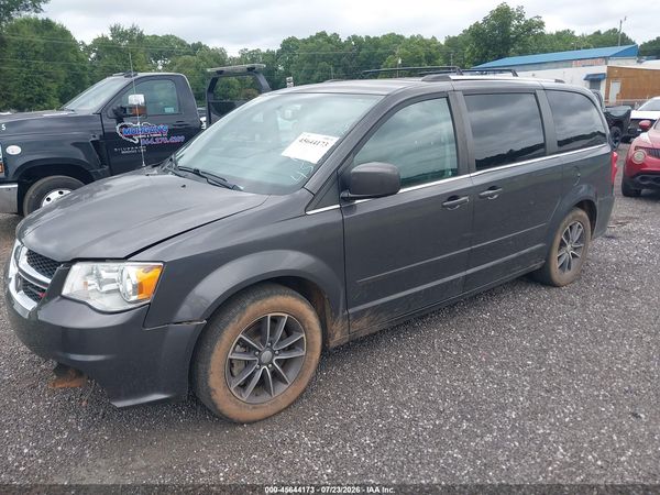 2017 DODGE GRAND CARAVAN SXT — I2
