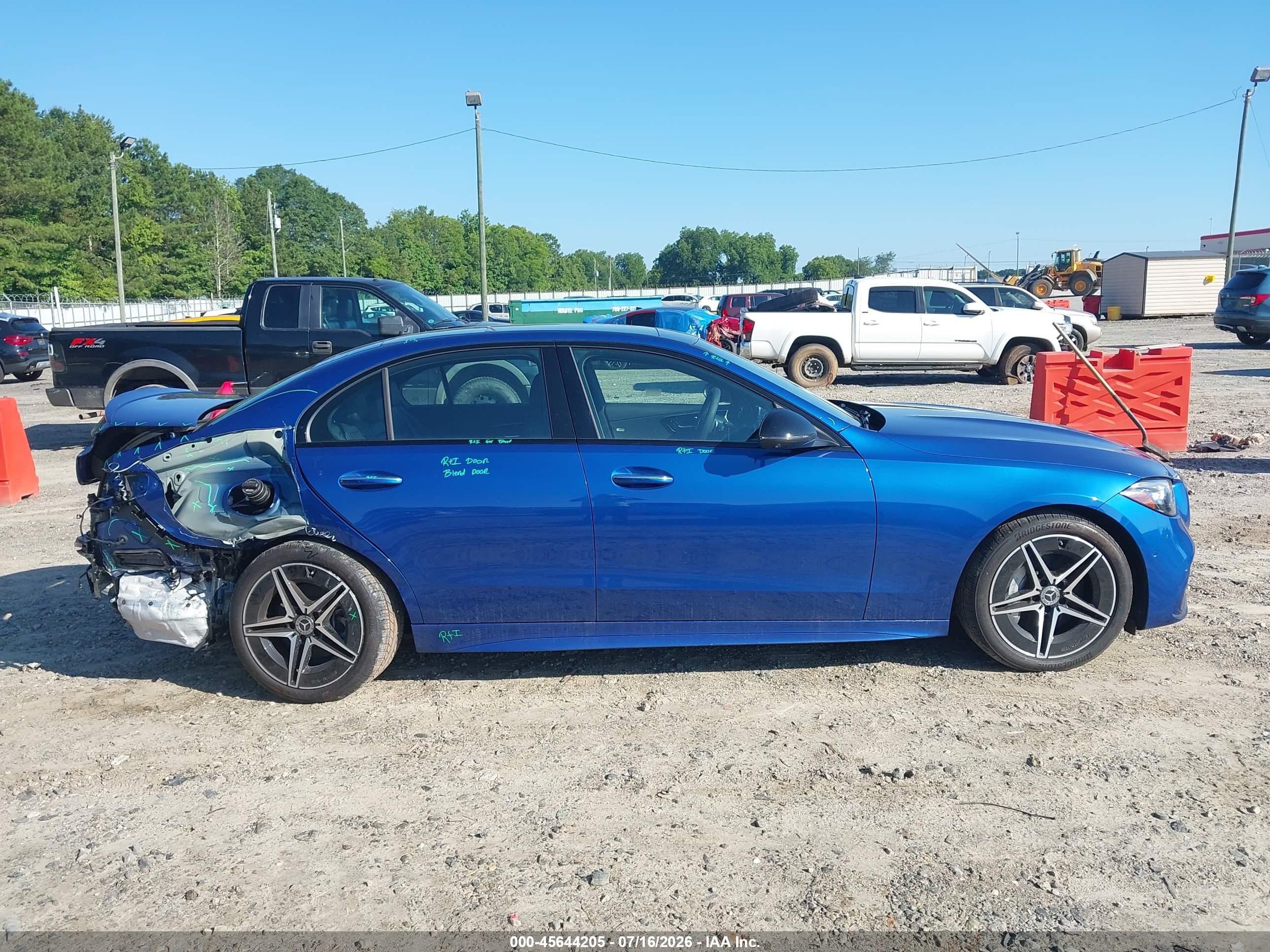 2024 MERCEDES-BENZ C 300 C300
