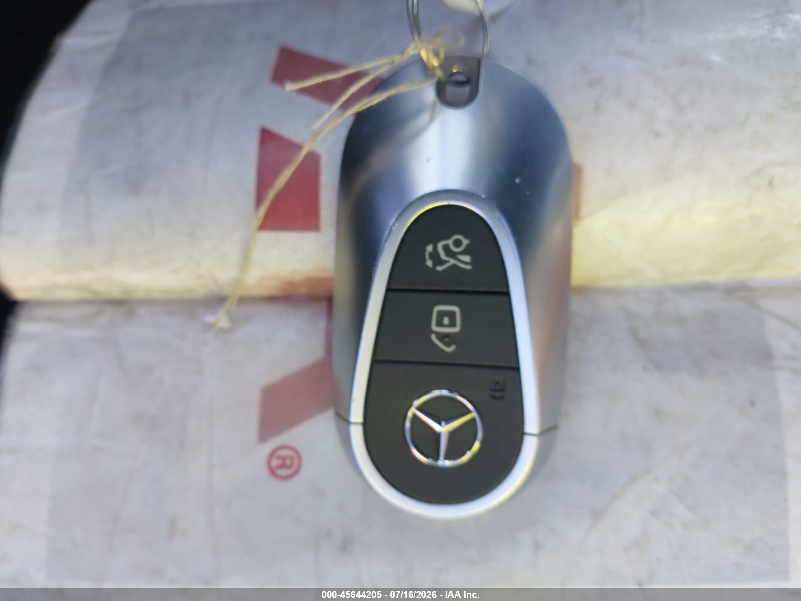 2024 MERCEDES-BENZ C 300 C300