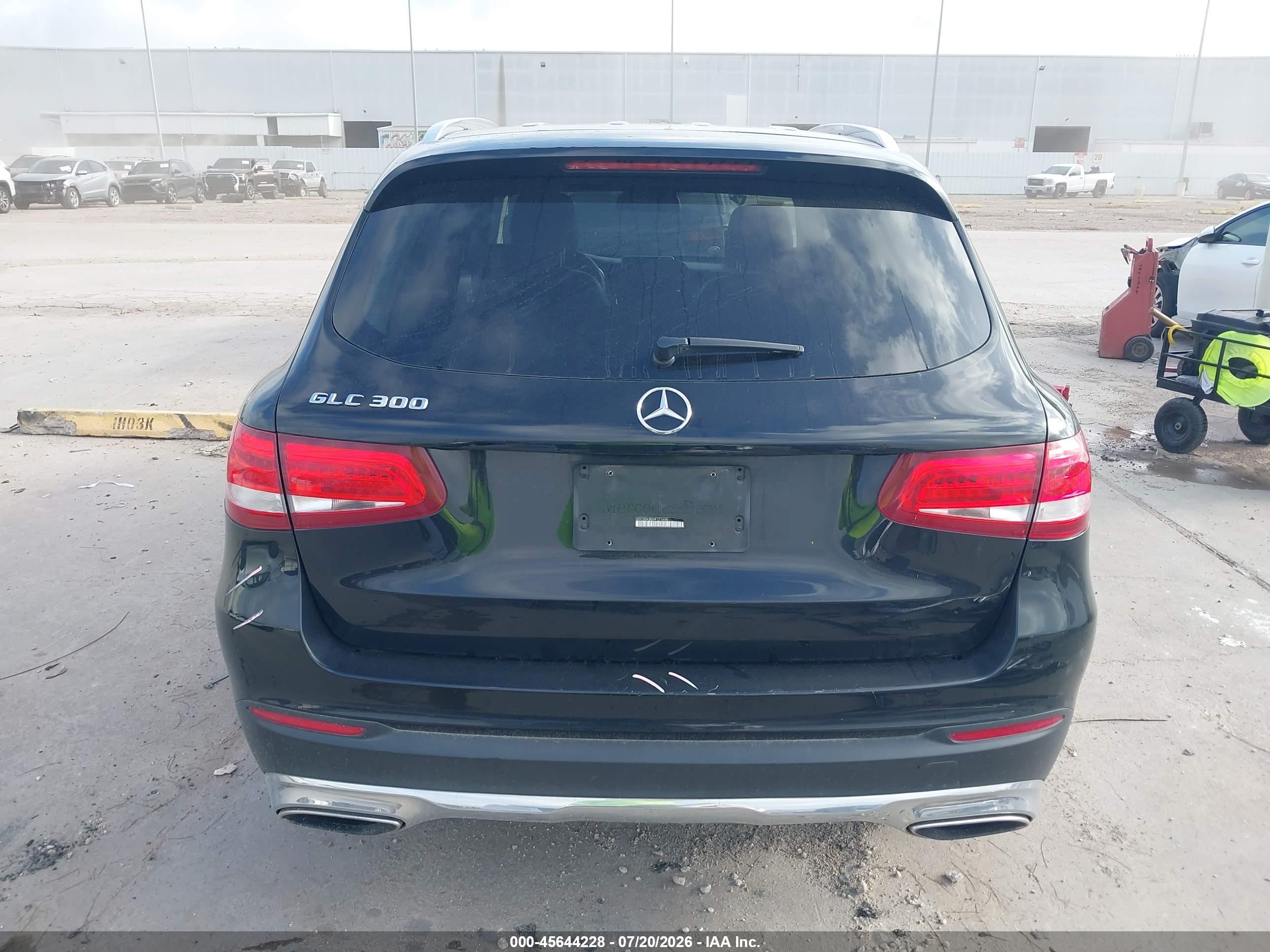 2017 MERCEDES-BENZ GLC 300 GLC300