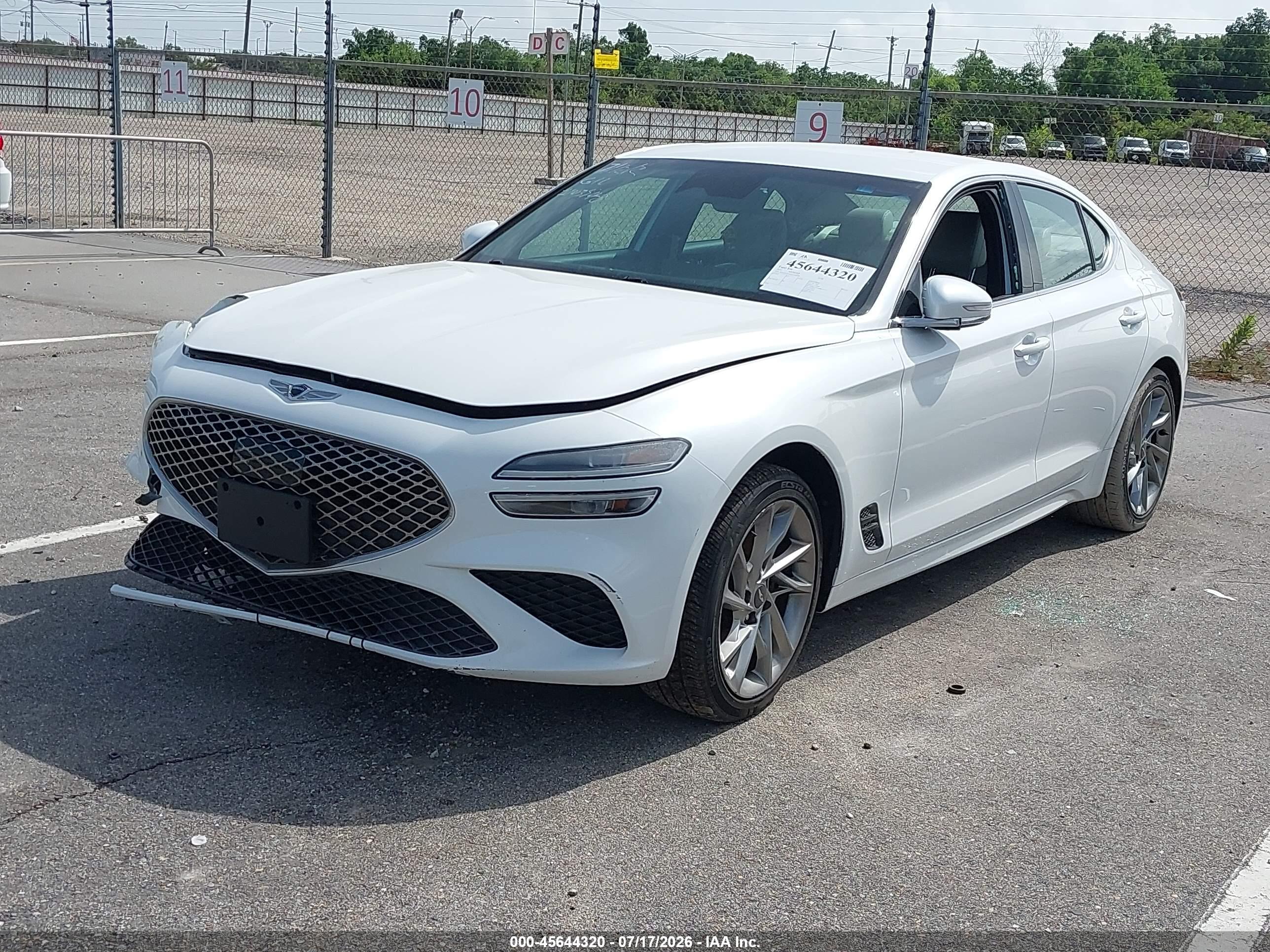 2022 GENESIS G70 2.0T RWD — I2