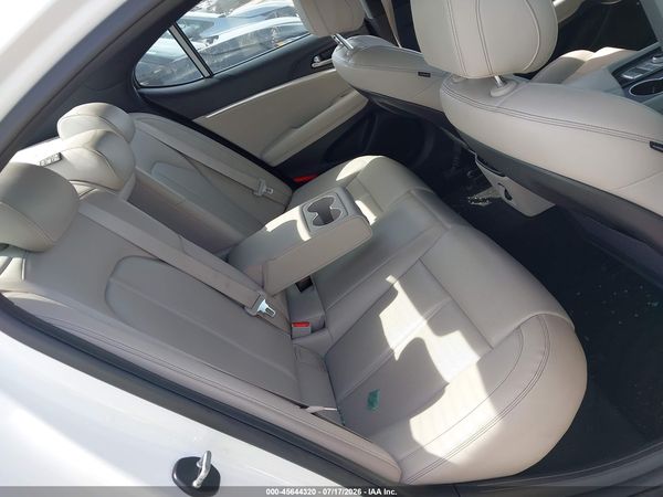 2022 GENESIS G70 2.0T RWD — I8