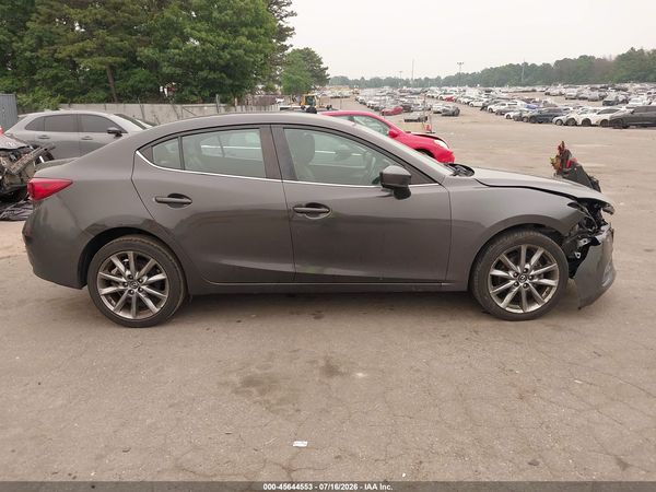 2018 MAZDA MAZDA3 TOURING